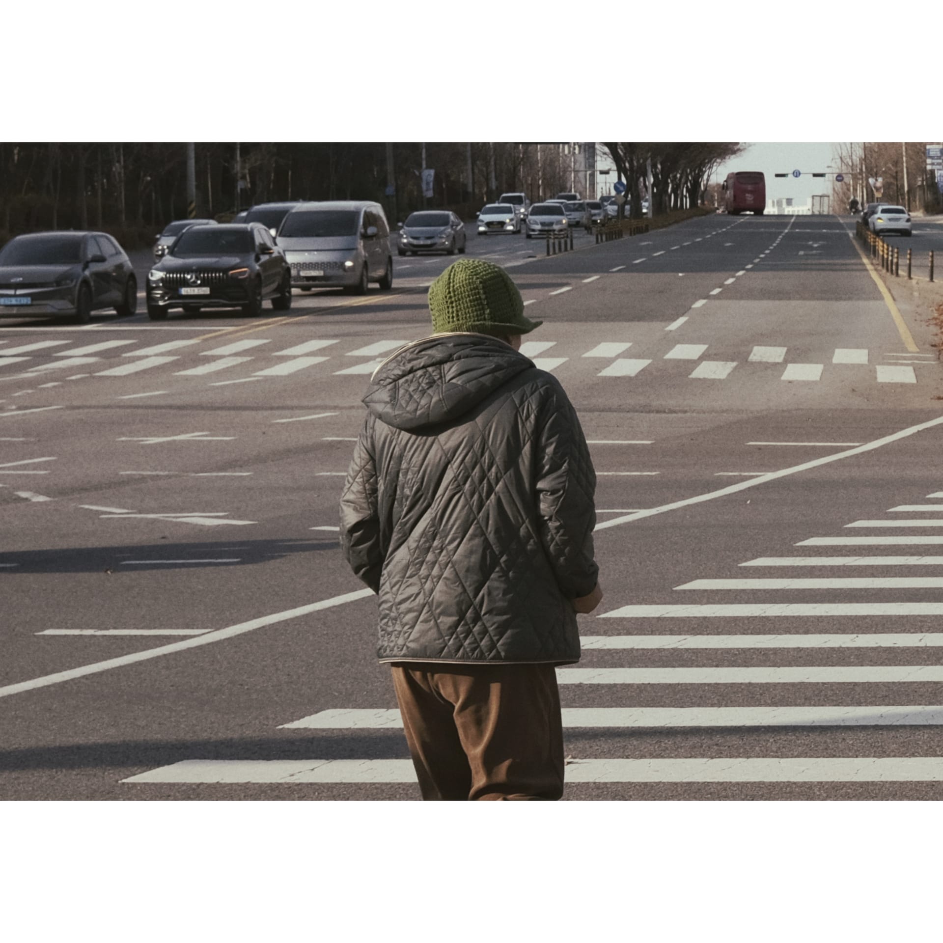 One minute, in aimless openness